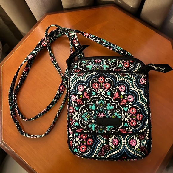 DISNEY & VERA BRADLEY Mini Hipster Crossbody Purse MICKEY MOUSE MEDALLION - euc - Picture 1 of 10